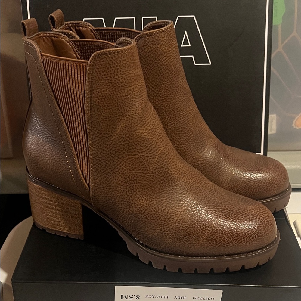 MIA Jody Boots Size 8.5
